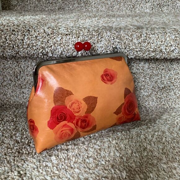 Handmade Genuine Leather Rose Print, Cherry Kisslock Purse/Wristlet/Crossbody - Picture 11 of 16